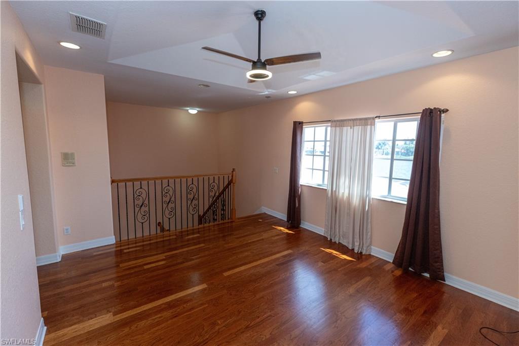 BEVERLY HILLS - Residential Lease