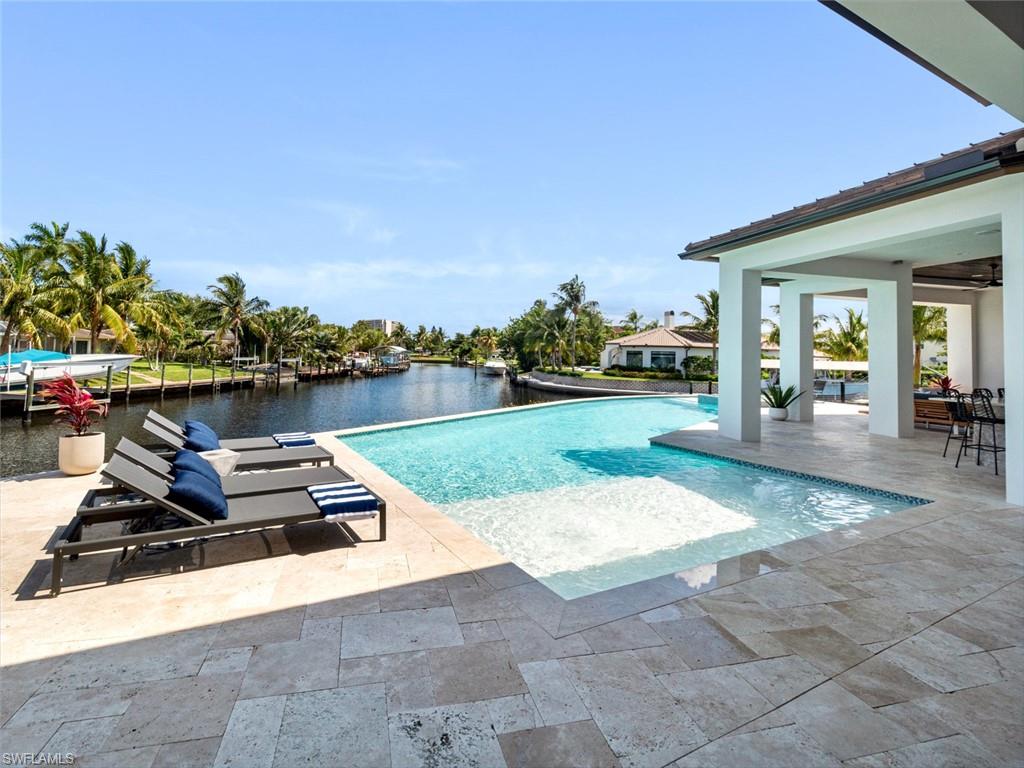 TOWN AND RIVER - Residential