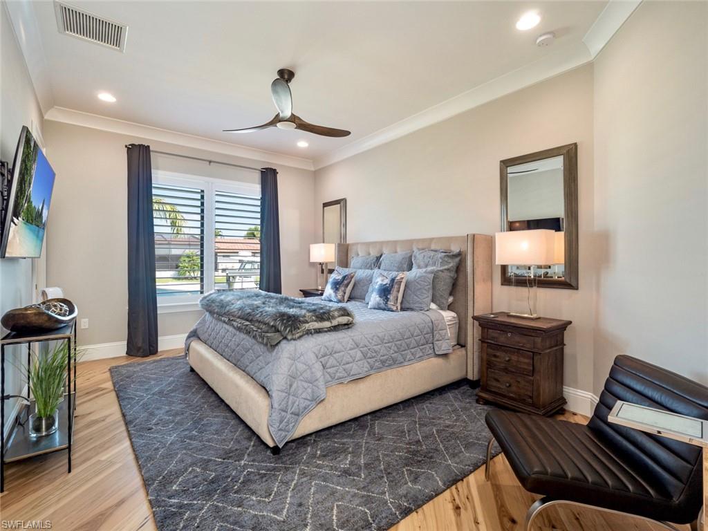 TOWN AND RIVER - Residential