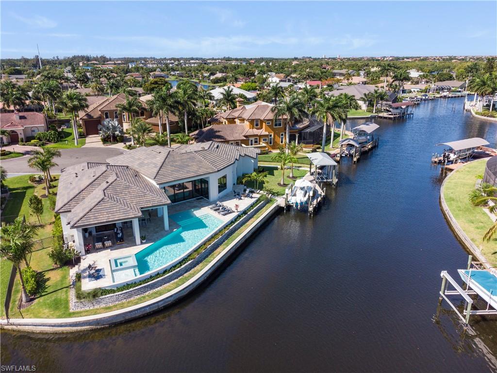 TOWN AND RIVER - Residential