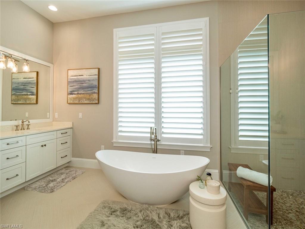 TOWN AND RIVER - Residential