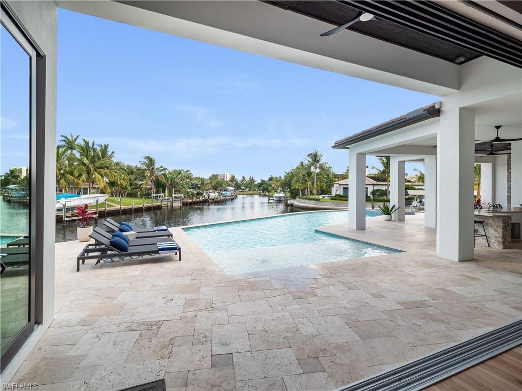 TOWN AND RIVER - Residential