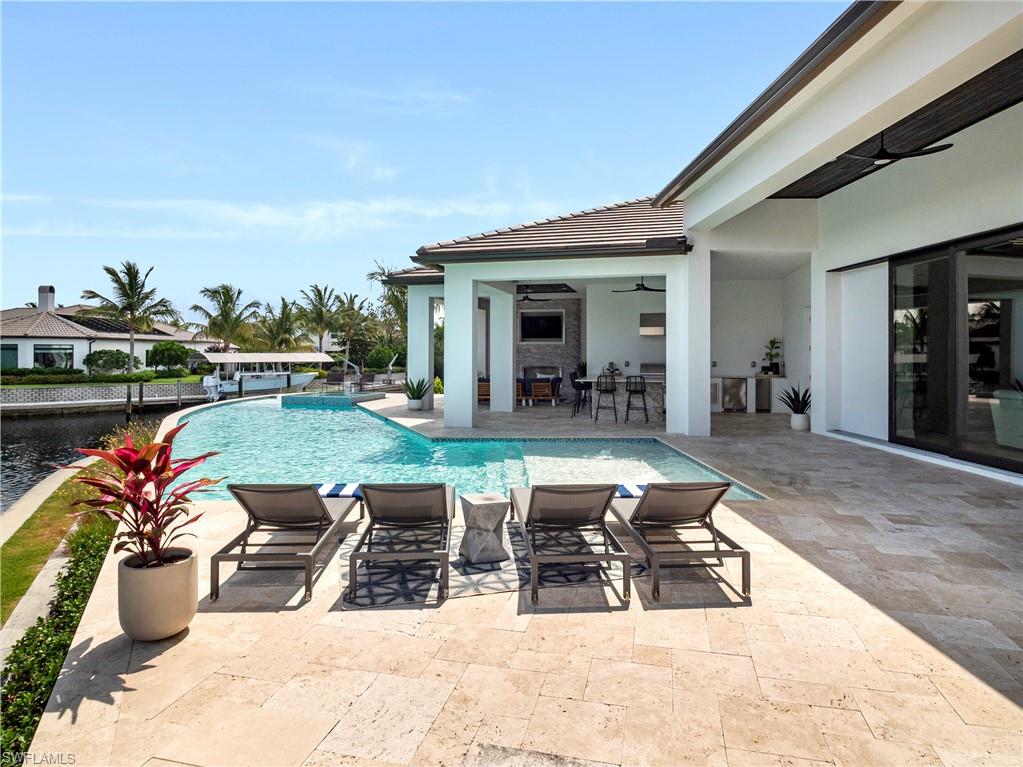 TOWN AND RIVER - Residential