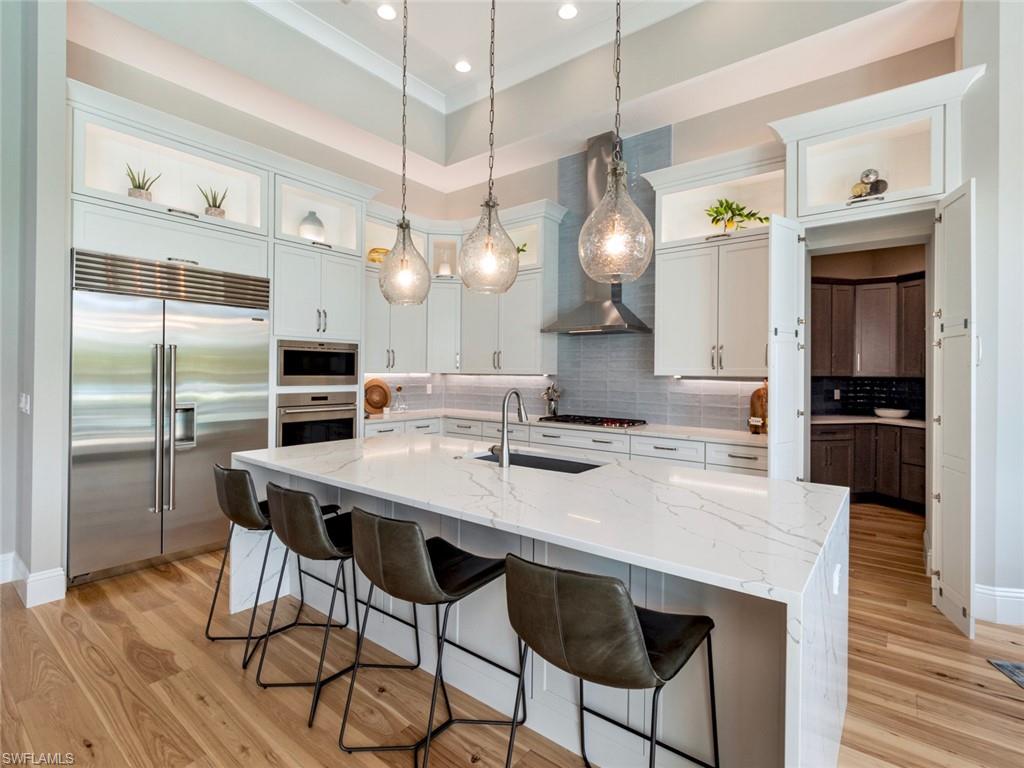 TOWN AND RIVER - Residential