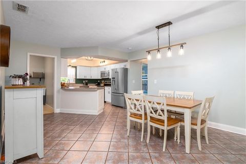 Ranch in NORTH FORT MYERS FL 11401 Habersham CT 16.jpg