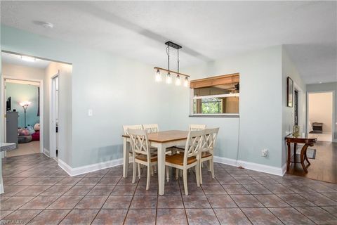 Ranch in NORTH FORT MYERS FL 11401 Habersham CT 17.jpg