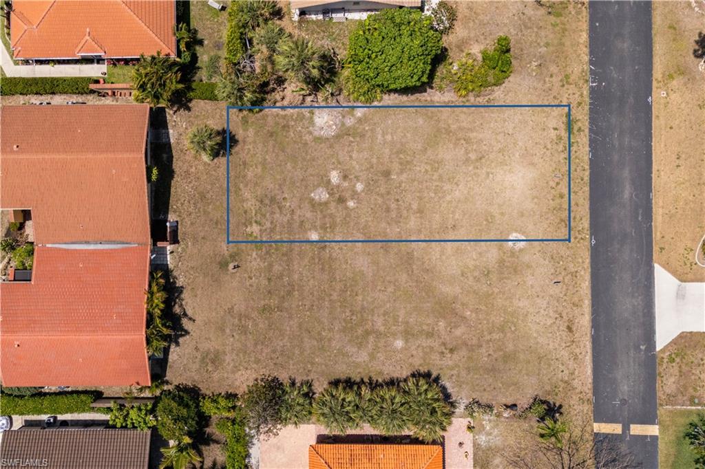 SPANISH GARDENS - Land