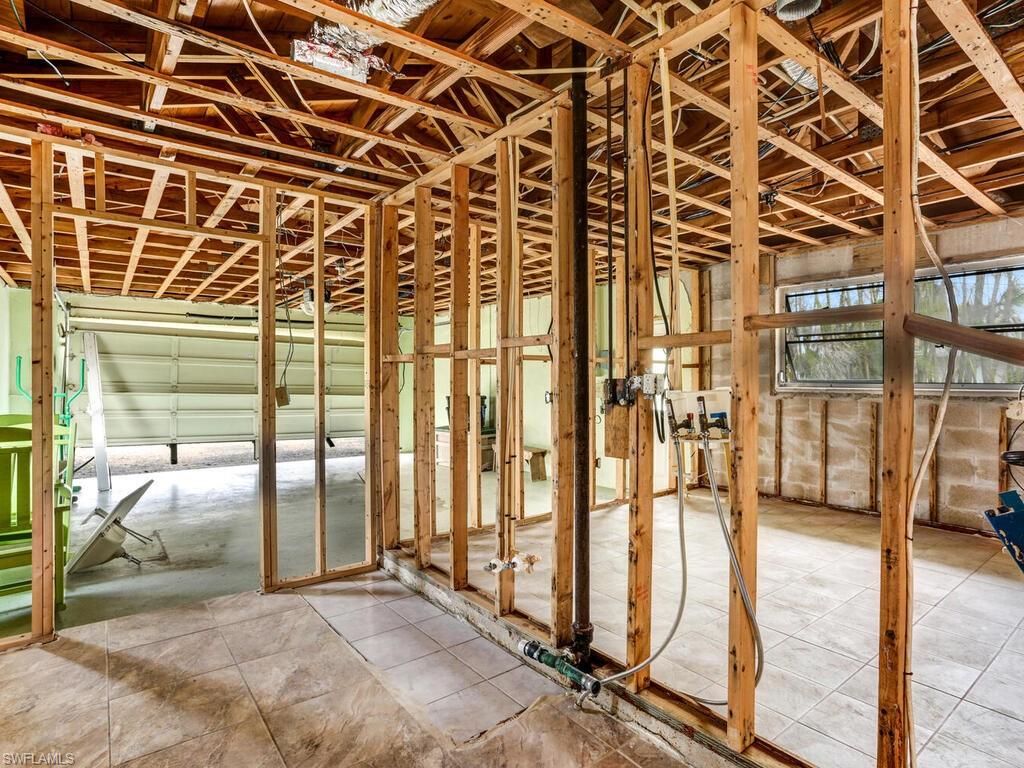 WEST ROCKS - Residential