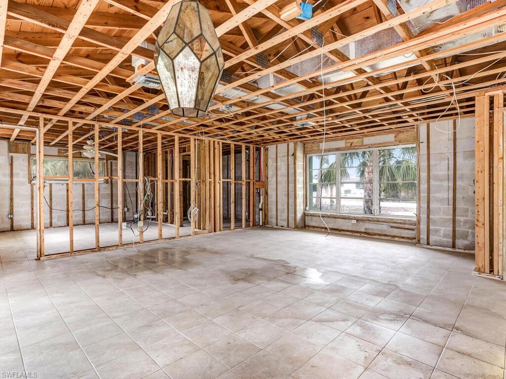 WEST ROCKS - Residential