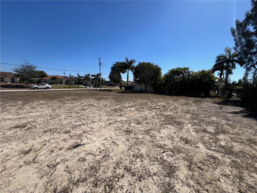 CAPE CORAL - Land
