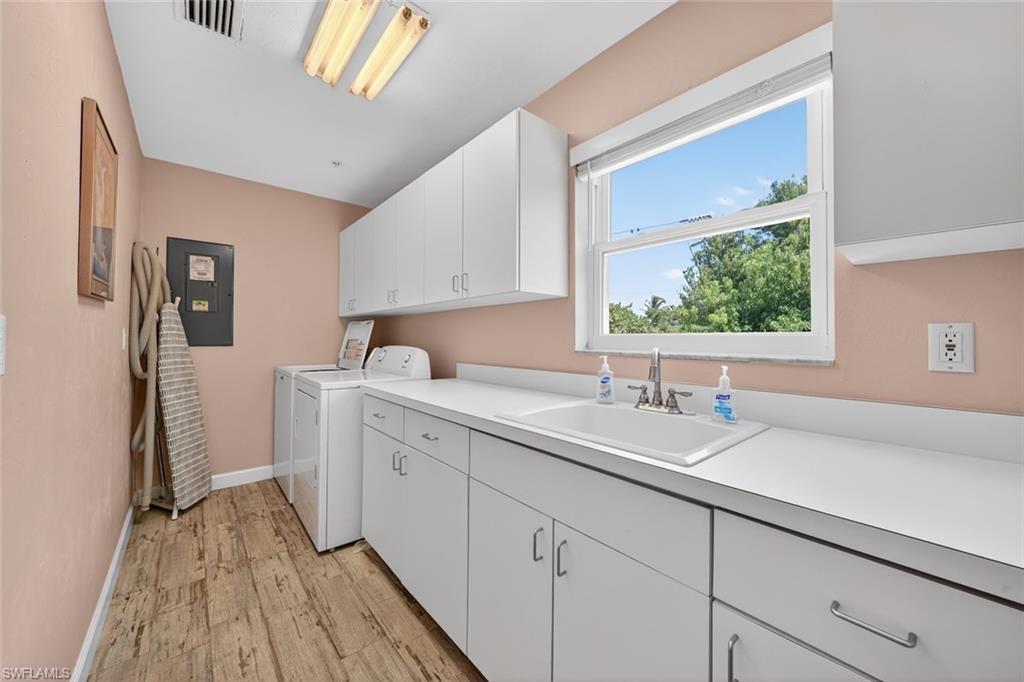 GORES A M SUBD - Residential