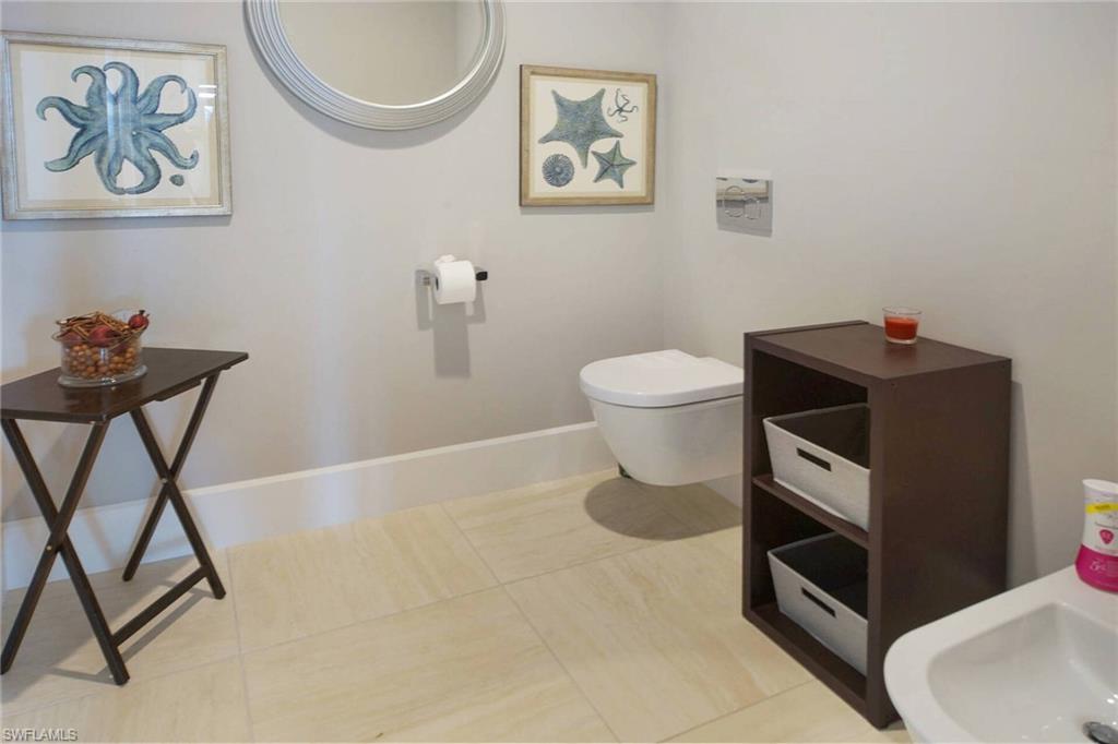 TOWN AND RIVER - Residential