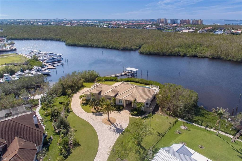 TOWN AND RIVER - Residential