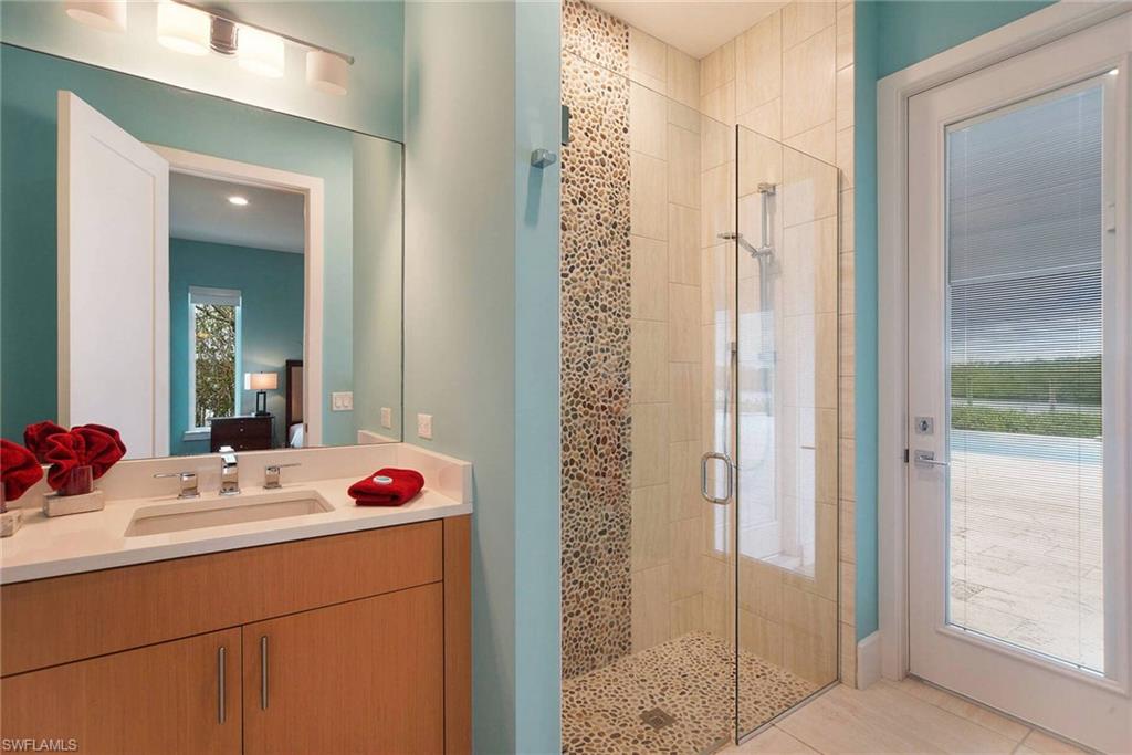 TOWN AND RIVER - Residential