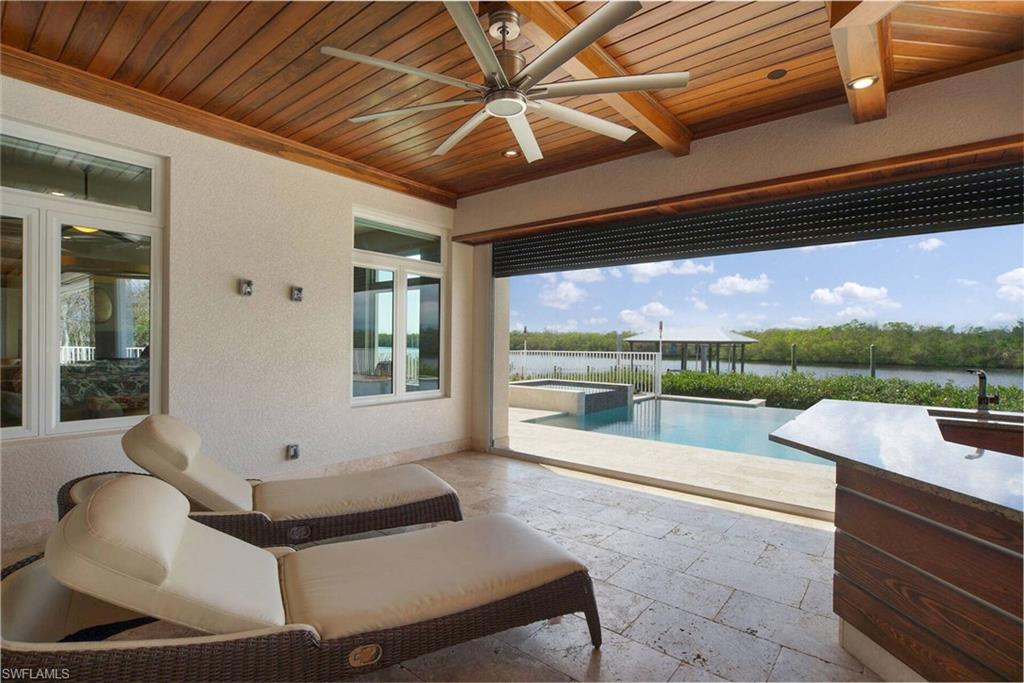 TOWN AND RIVER - Residential