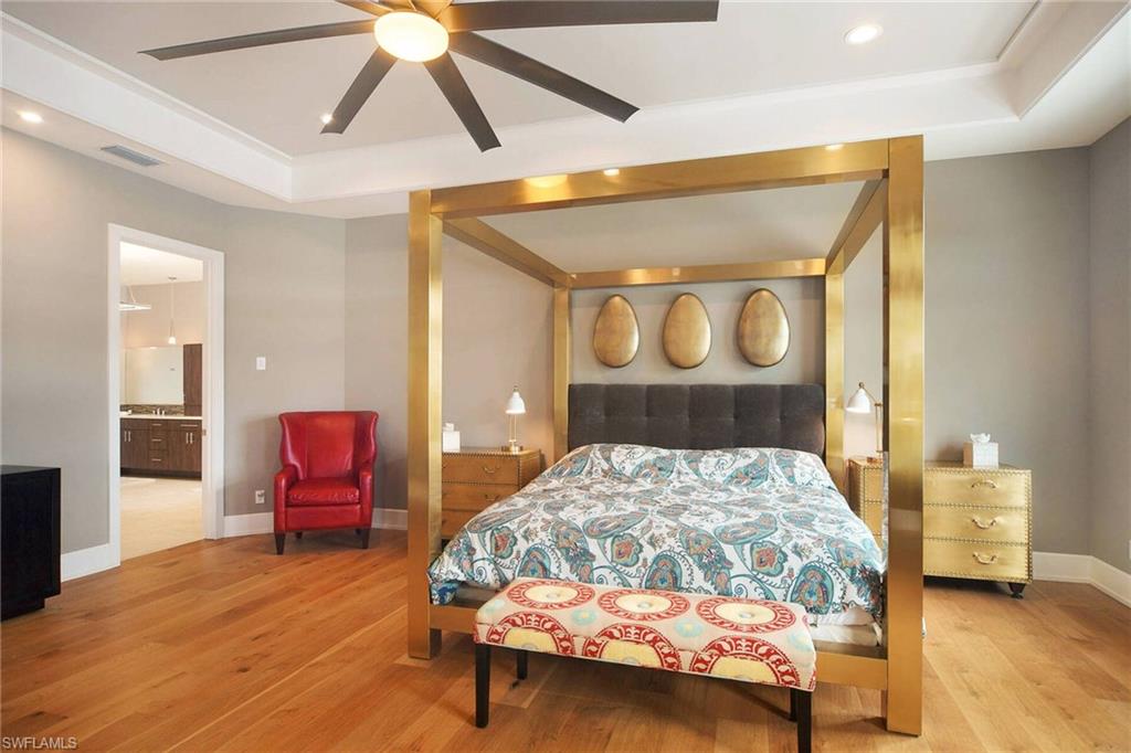 TOWN AND RIVER - Residential