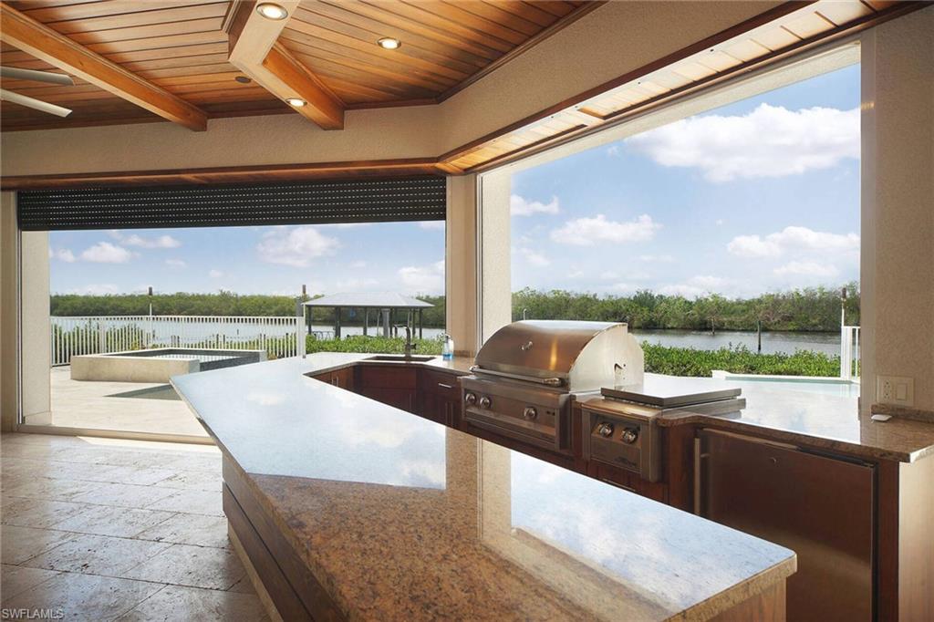 TOWN AND RIVER - Residential