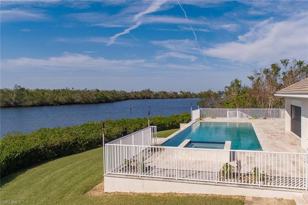 TOWN AND RIVER - Residential