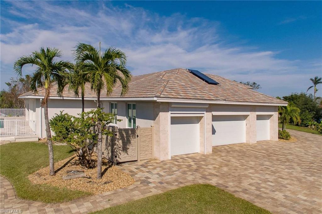 TOWN AND RIVER - Residential