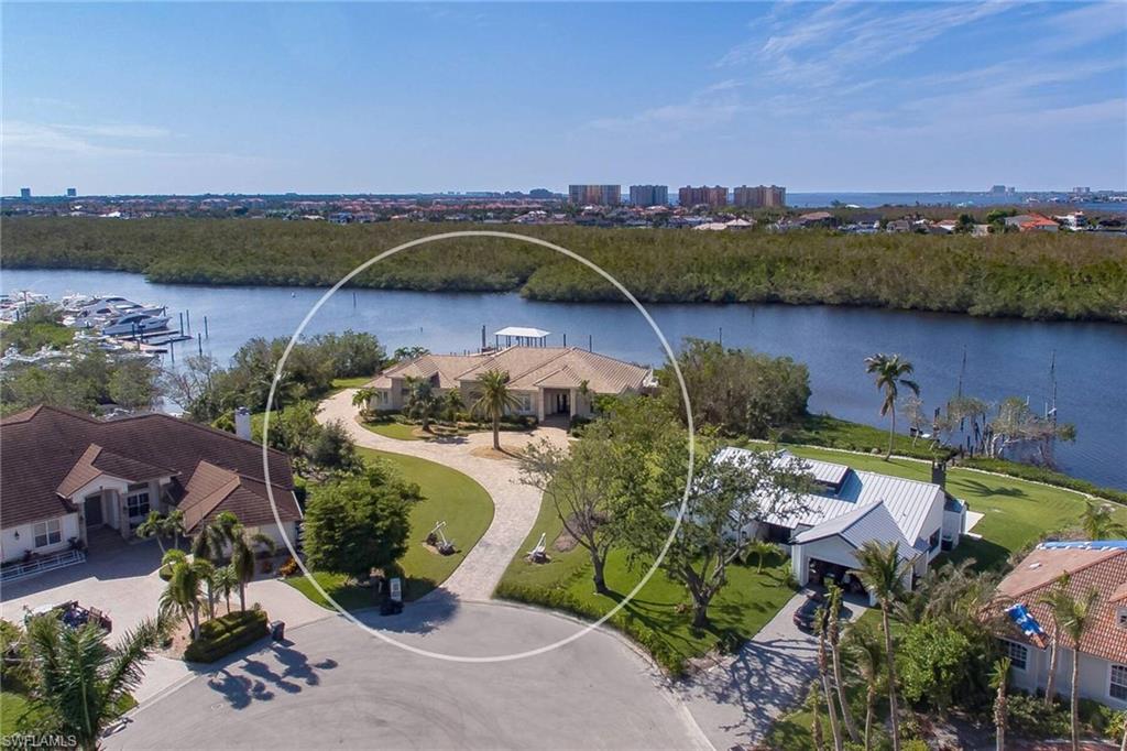 TOWN AND RIVER - Residential