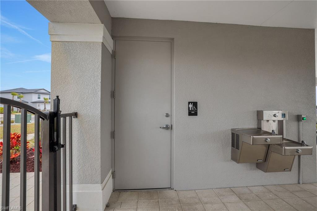 CREEKSIDE RUN - Residential