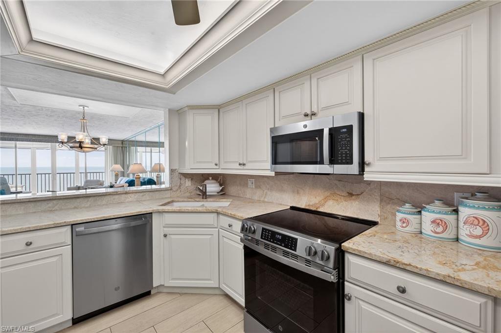 CAPER BEACH CLUB - Residential