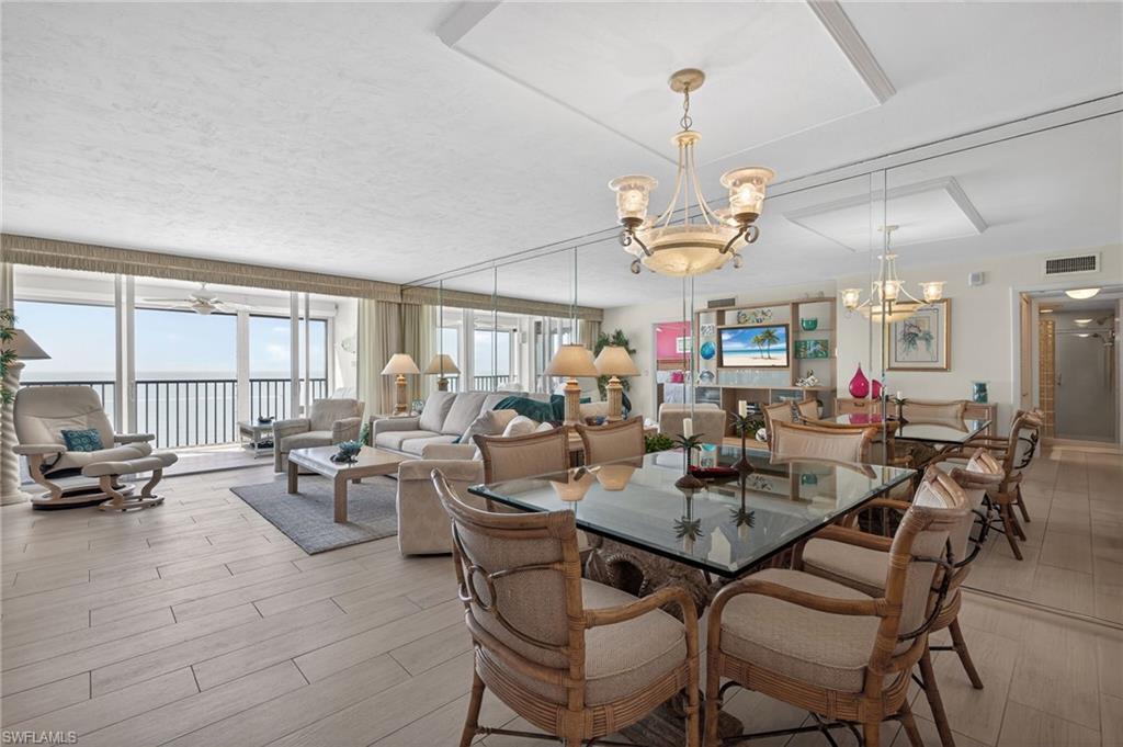 CAPER BEACH CLUB - Residential