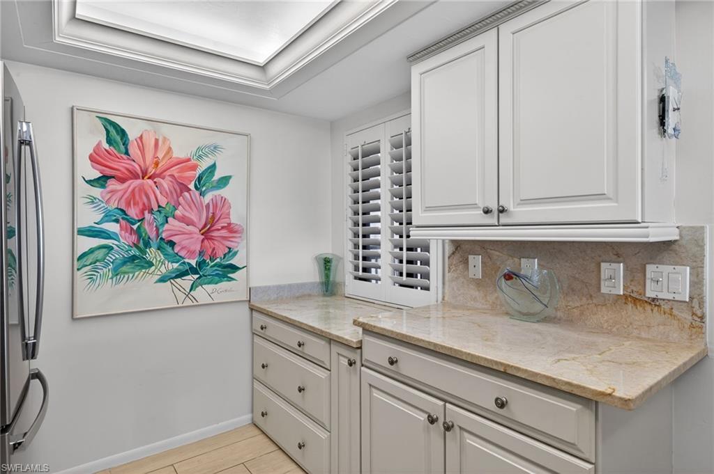 CAPER BEACH CLUB - Residential