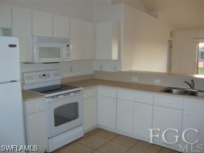 CAPE CORAL - Residential Lease