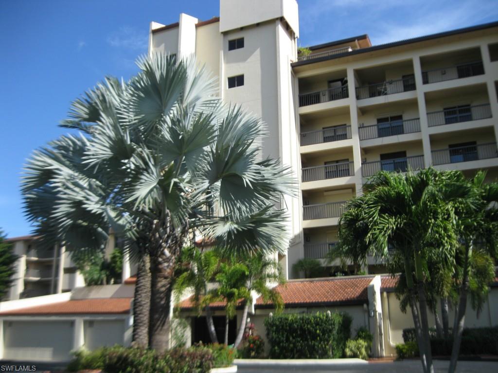 RIVERS CONDO - Residential