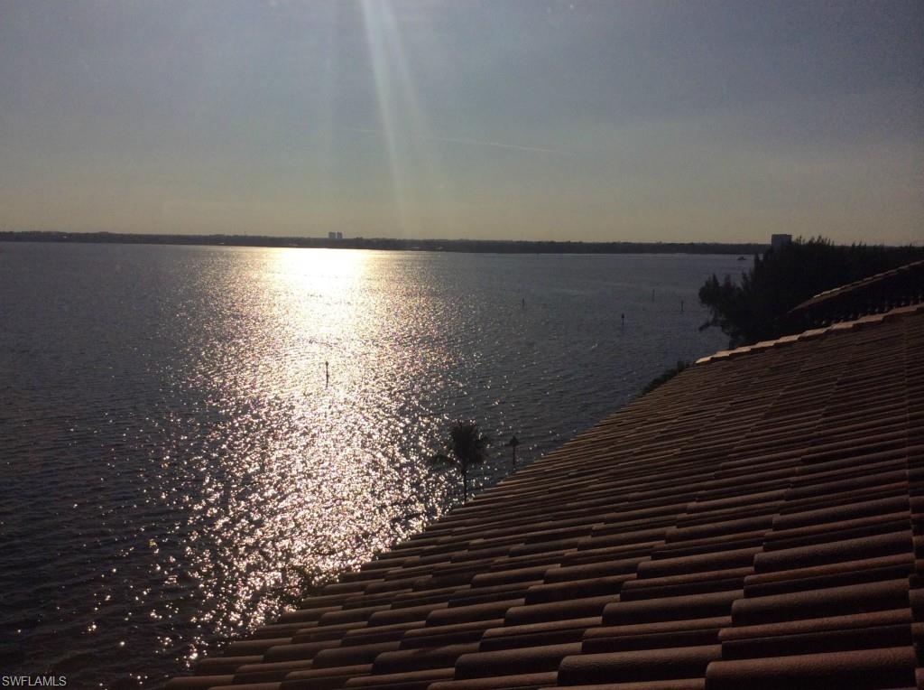 RIVERS CONDO - Residential