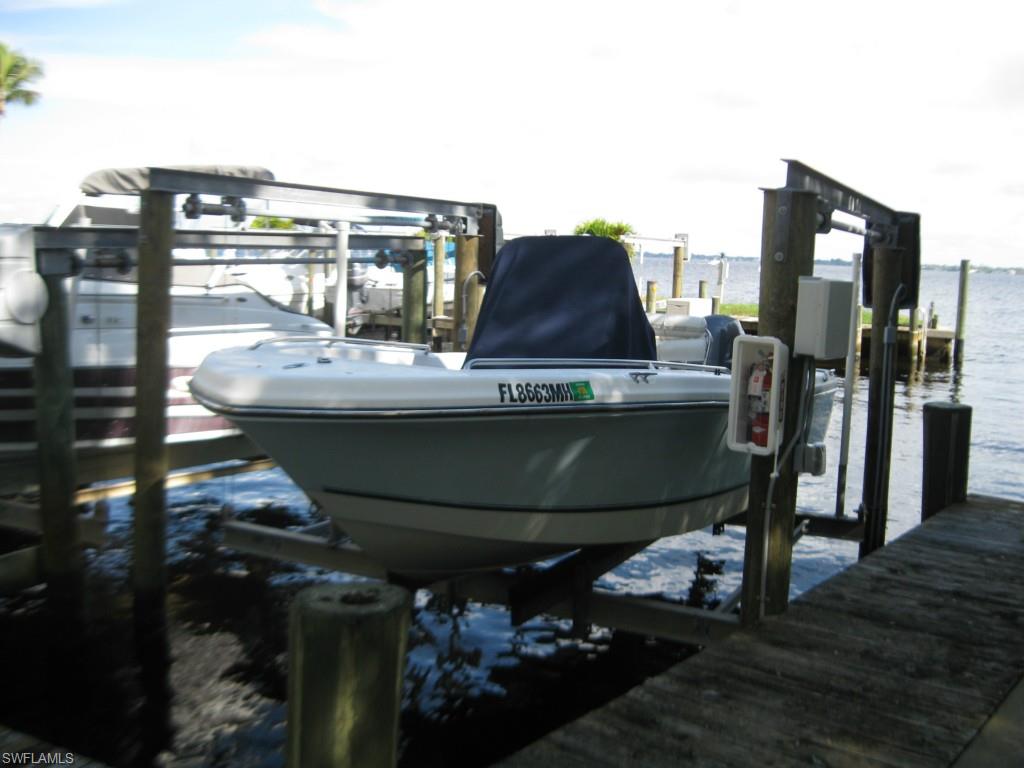 RIVERS CONDO - Residential