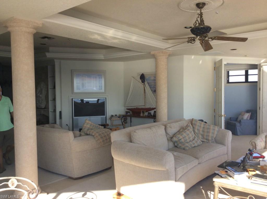 RIVERS CONDO - Residential