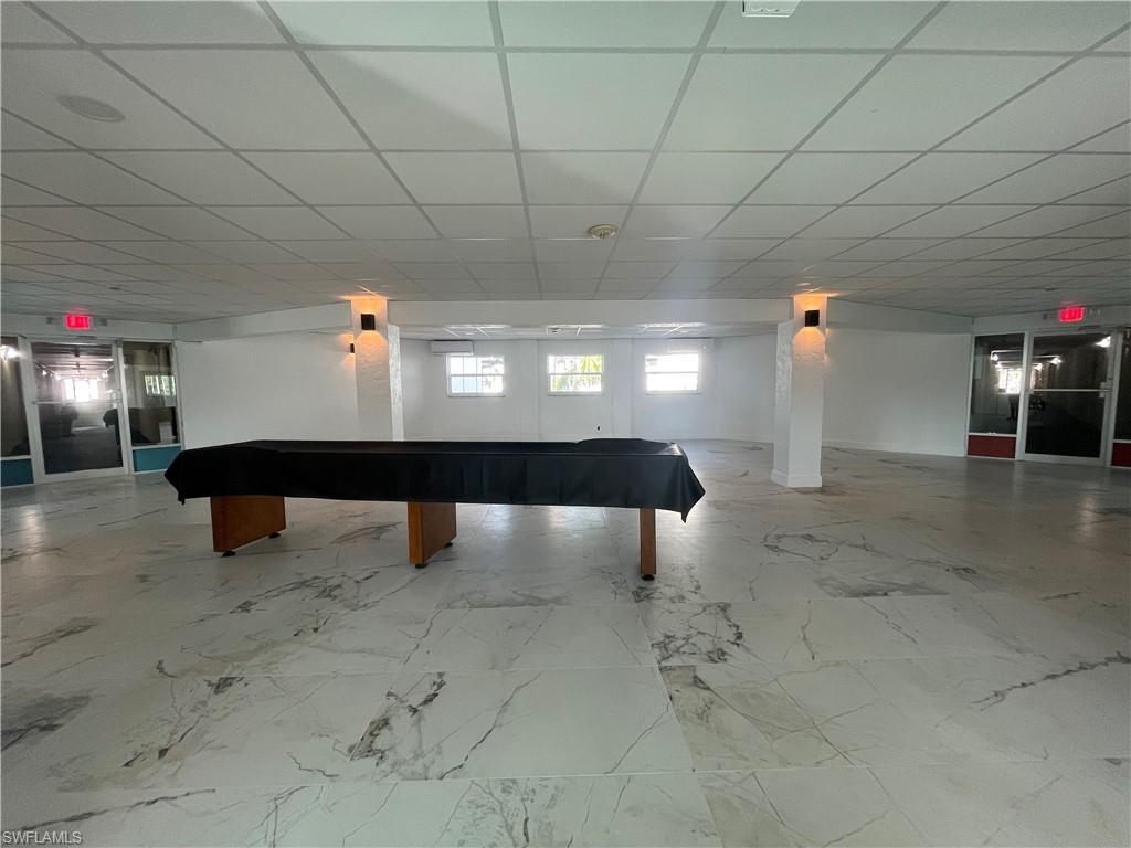 WINDSOR WEST - Residential