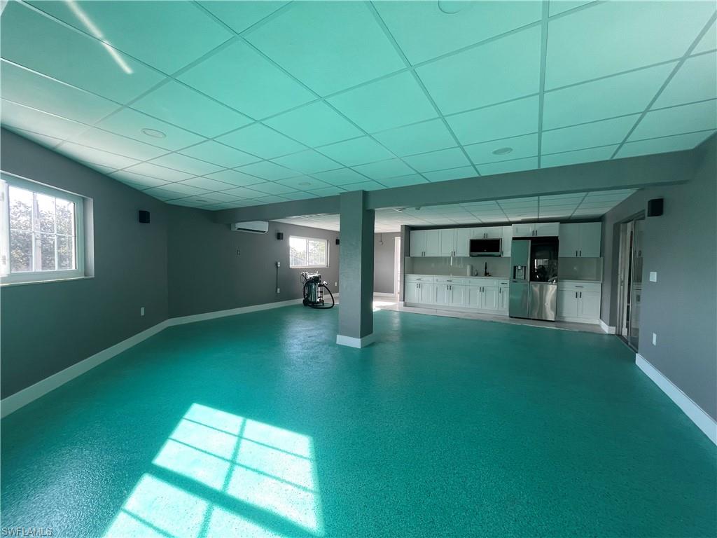 WINDSOR WEST - Residential