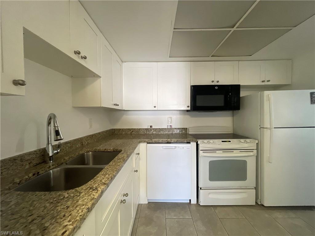 WINDSOR WEST - Residential