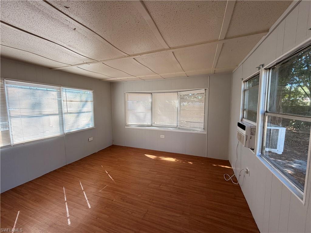 SUNCOAST ESTATES UNREC - Residential Lease