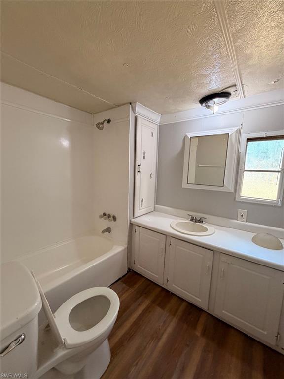 SUNCOAST ESTATES UNREC - Residential Lease