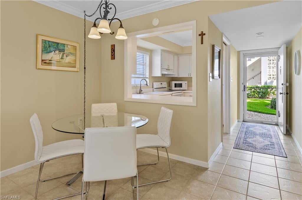5 High Point CIR W 104