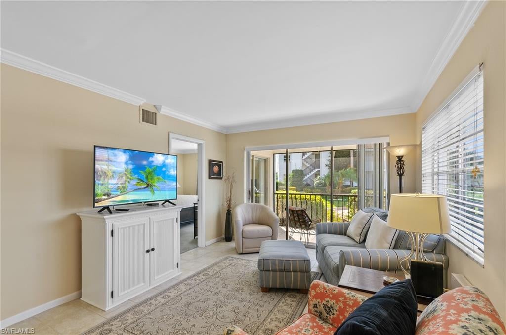 5 High Point CIR W 104
