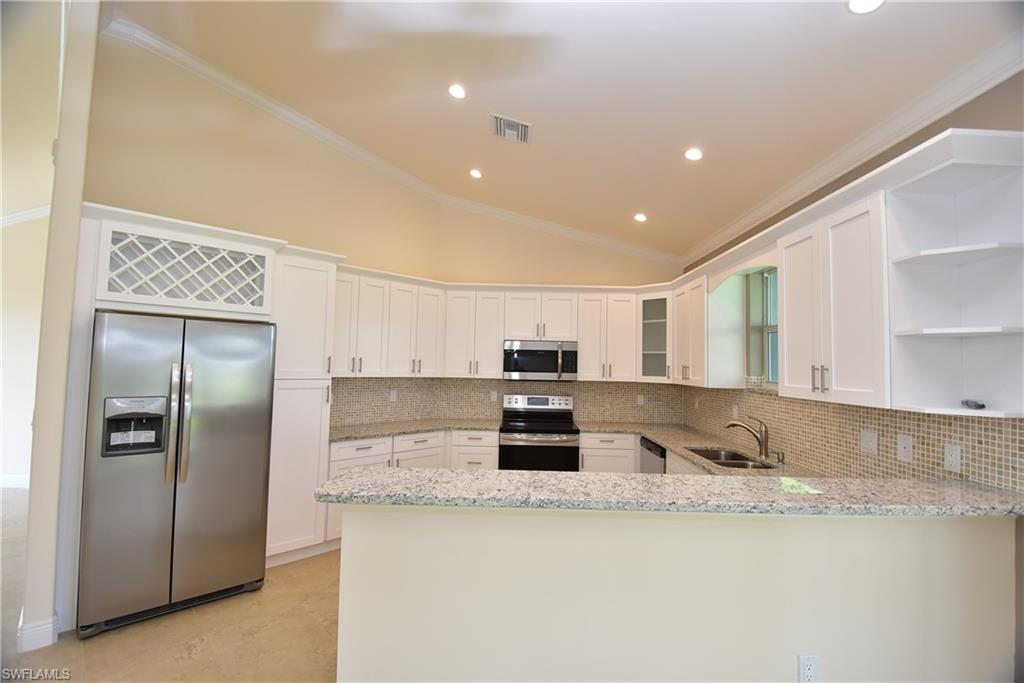 GOLDEN GATE ESTATES - Residential