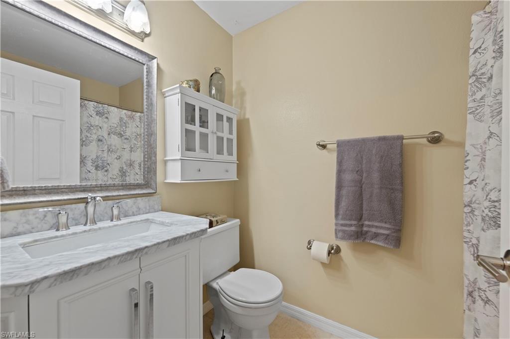 ROYAL WOODS - Residential