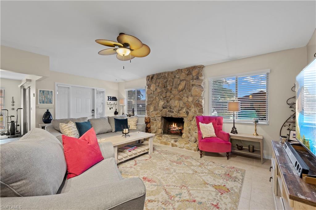 ROYAL WOODS - Residential