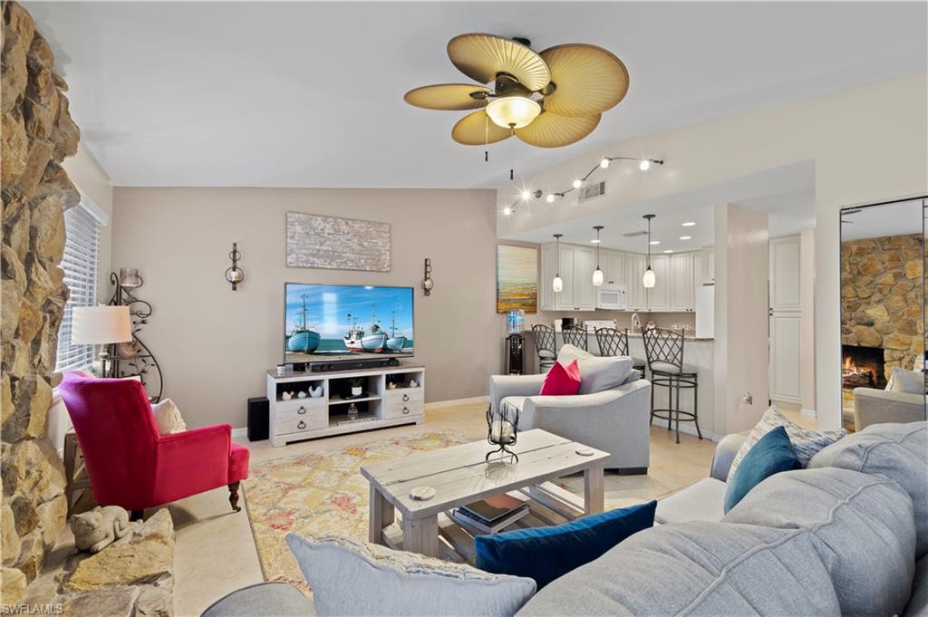 ROYAL WOODS - Residential