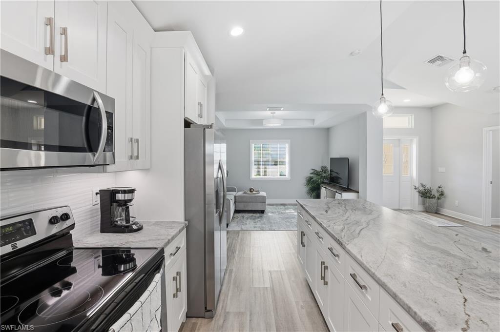 CAPE CORAL - Residential Lease