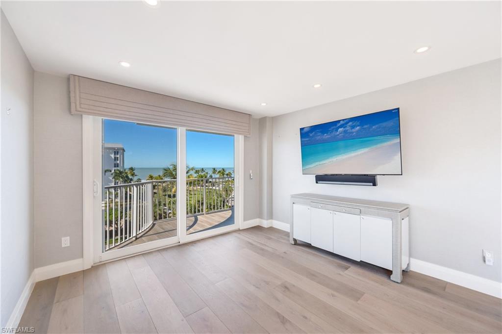 1300 Gulf Shore BLVD N 709