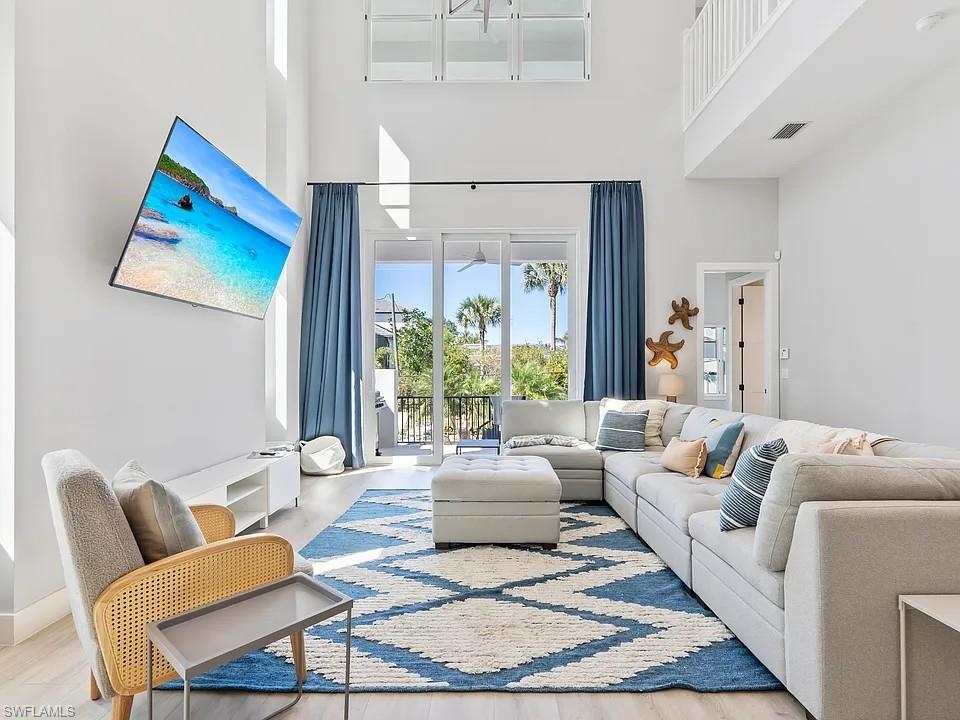 NAPLES PARK - Residential