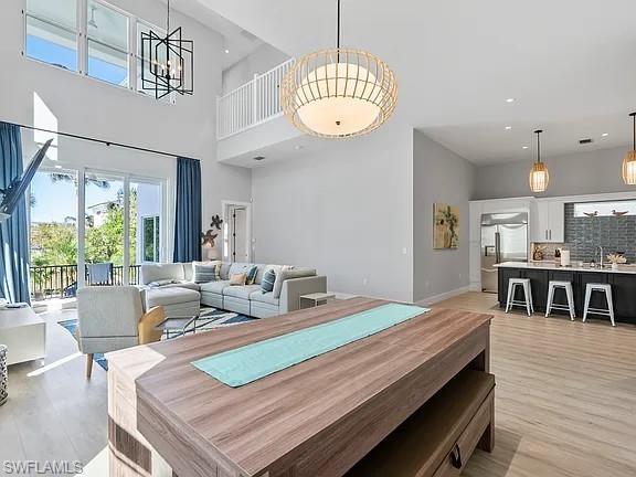 NAPLES PARK - Residential