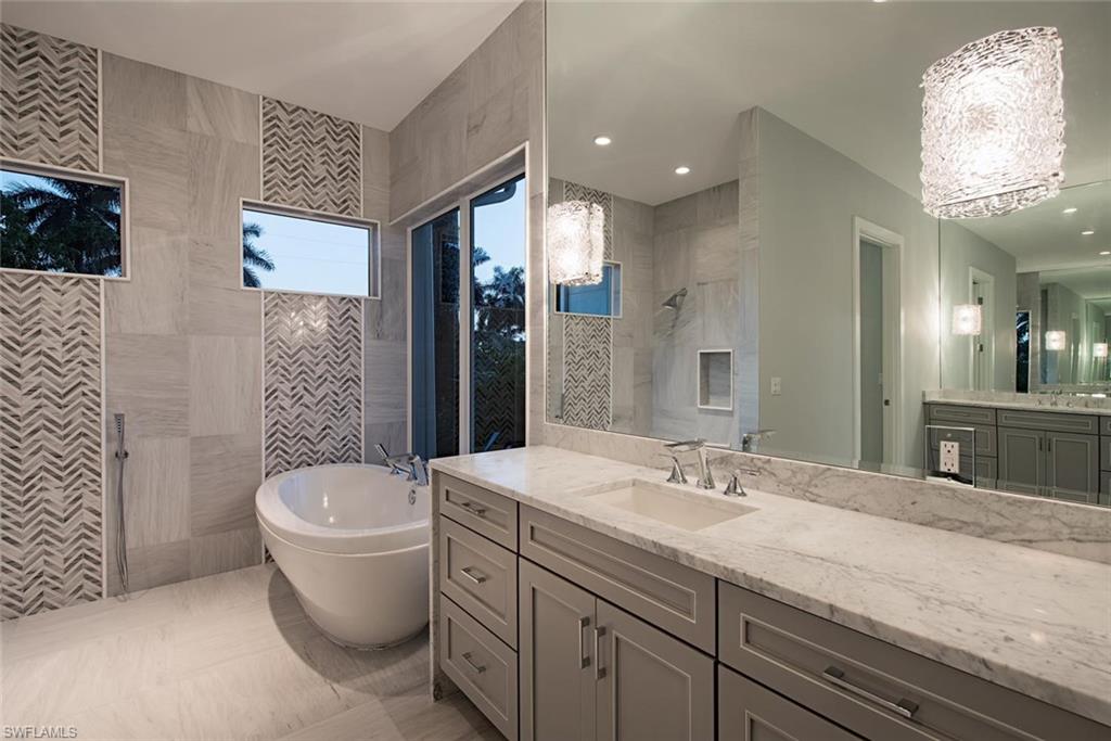 ROYAL HARBOR - Residential