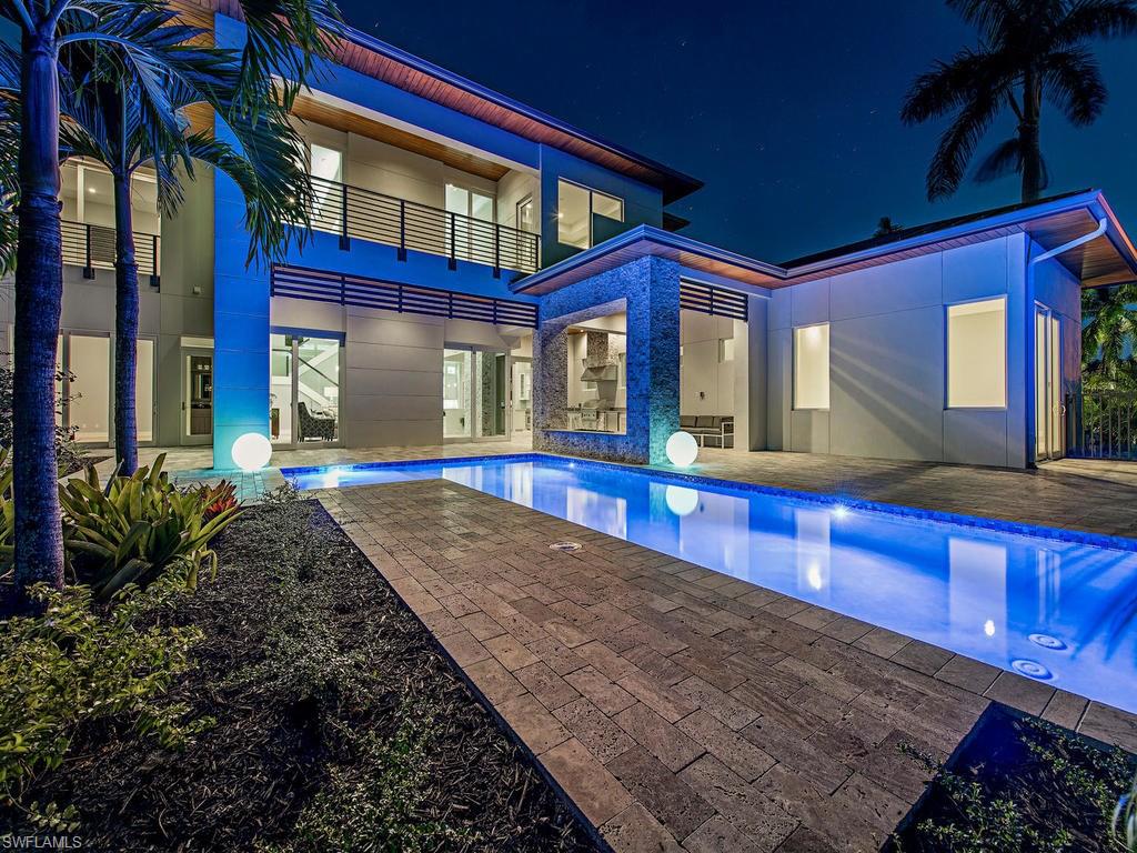 ROYAL HARBOR - Residential